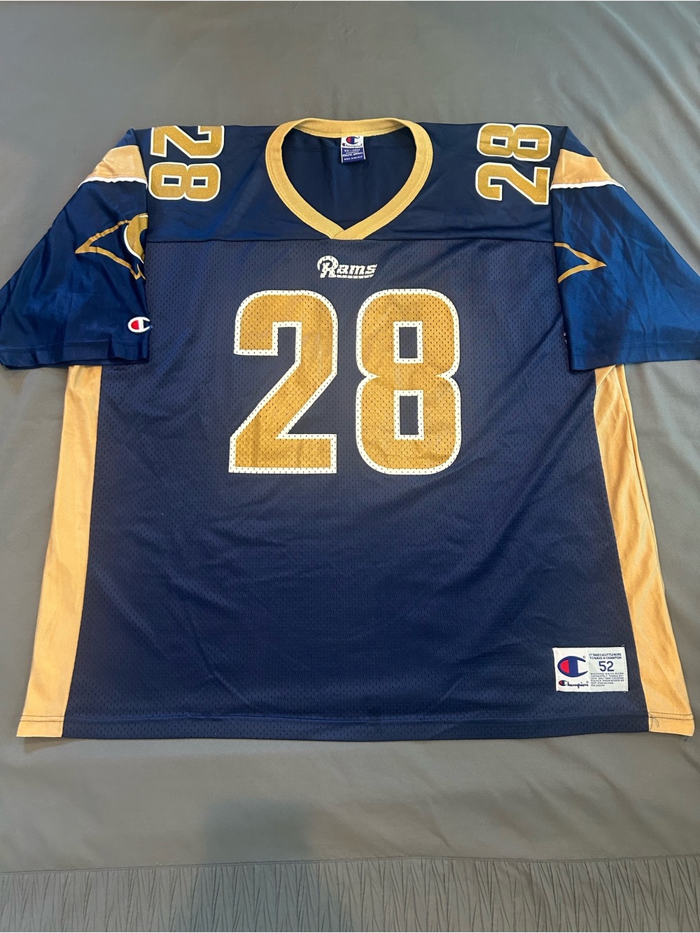 Vintage Champion / NFL / St. Louis Rams /  Marshall Faulk Jersey (LIKE NEW)